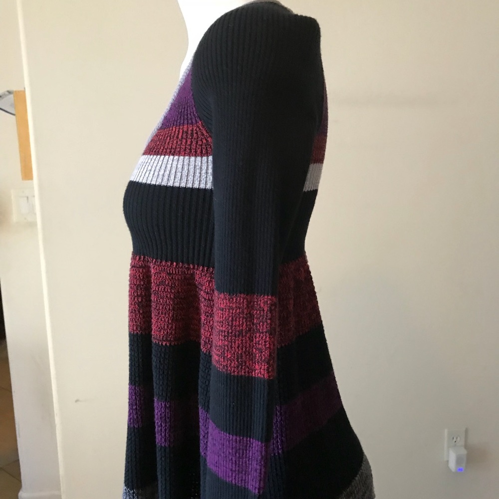 Authentic Free people sweater blouse,in EUC - Picture 2 of 8